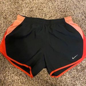 NIKE RUNNING SHORTS